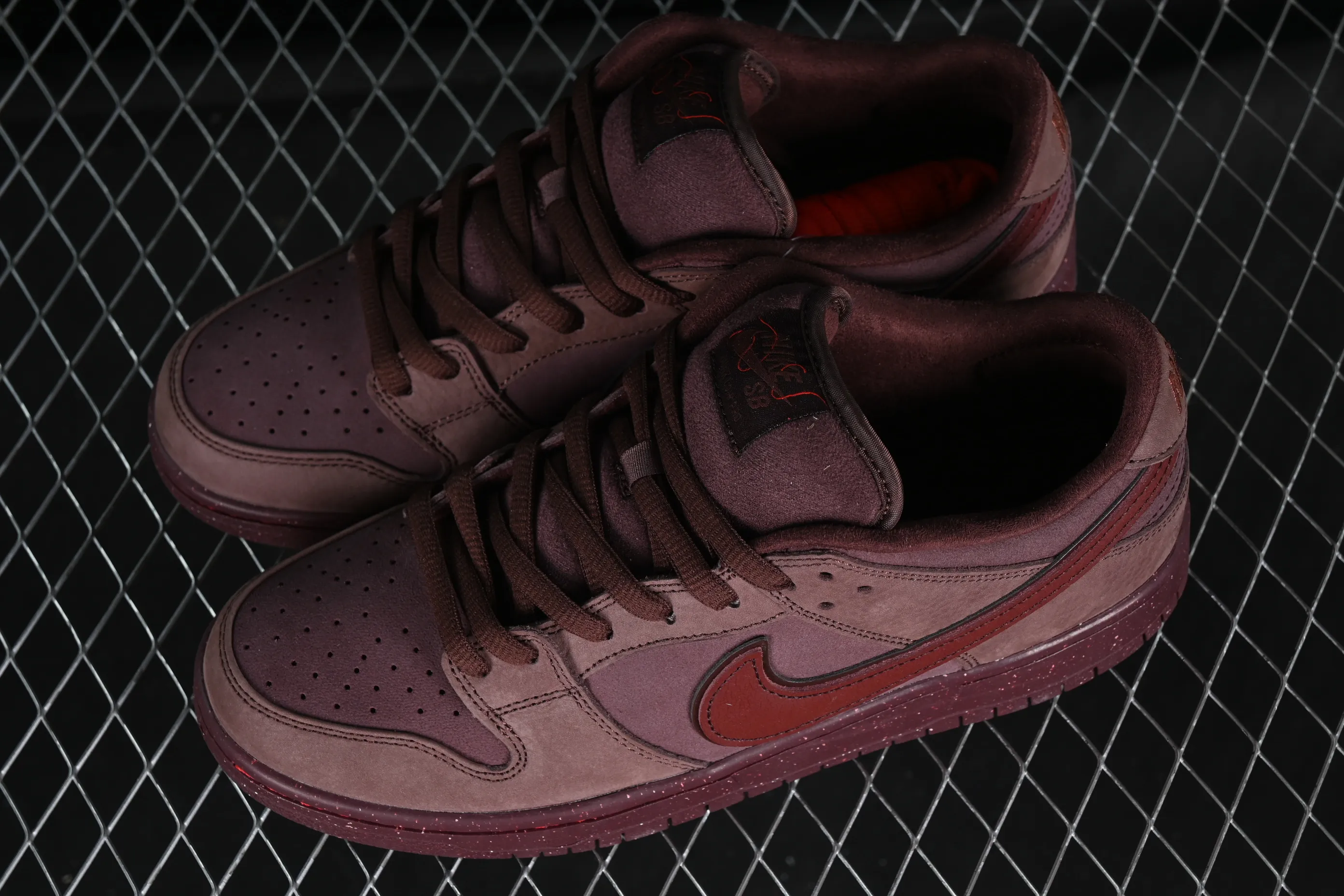All categories Nk SB Dunk series Nk SB Dunk Low low-top sneakers J version Nk SB Dunk Low Premium "Valentine's Day" Valentine's Day SB low-top casual sneakers FN0619-600
